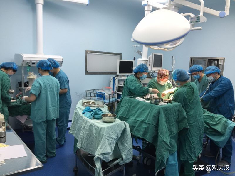 凌晨危重孕产妇成功抢救,产妇转危为安视频