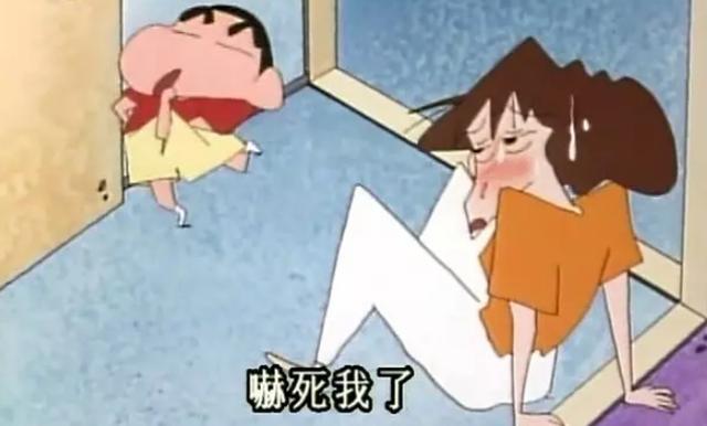 孩子腿夹小被子,孩子老踢被子有妙招吗