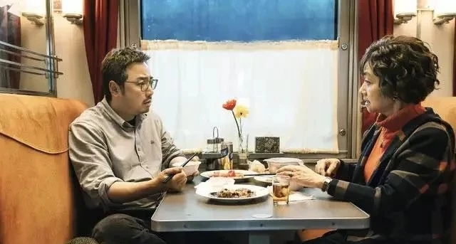 从电影《囧妈》来审视中国家庭中的亲密关系