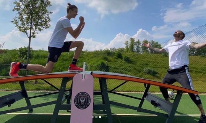 贝克汉姆晒亲吻长子照,贝克汉姆二儿子像贝嫂