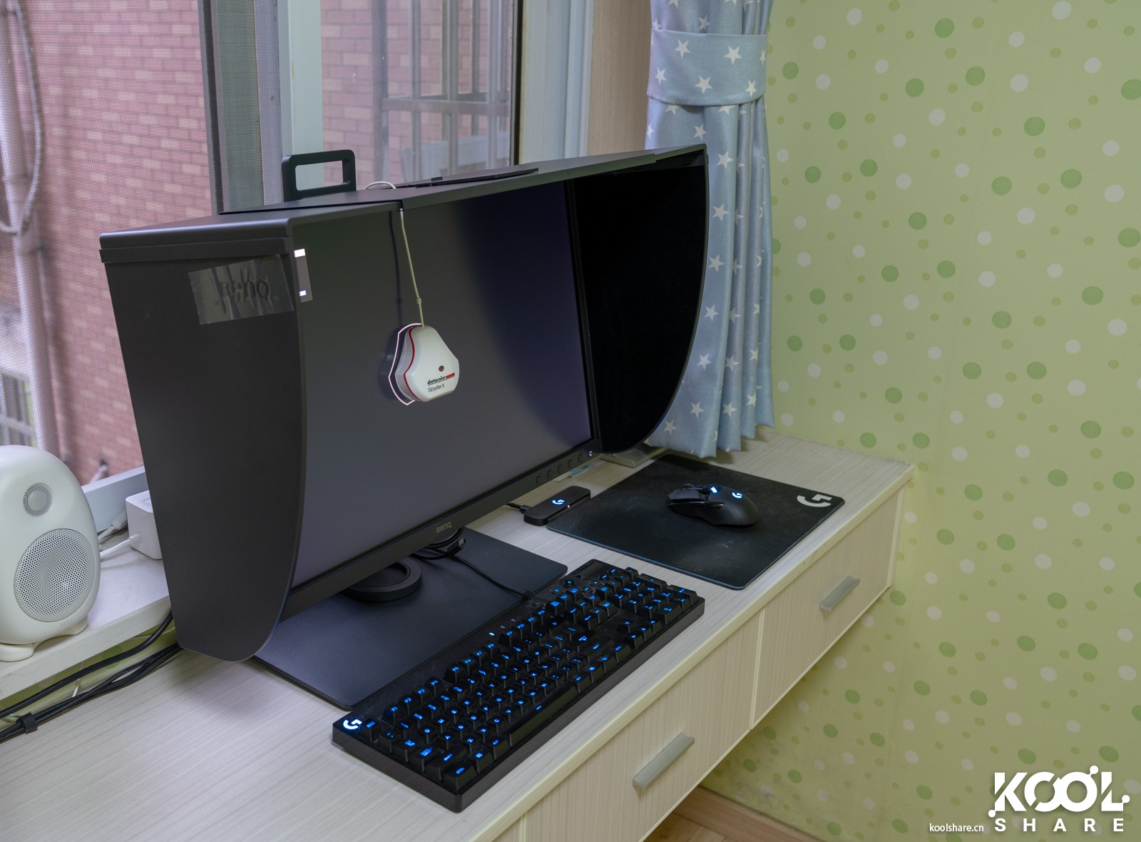 明基benqsw270c显示器,明基sw270c对比imac5k显示器