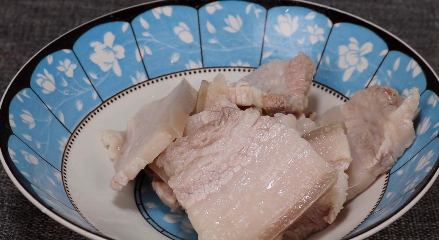 五花肉最好吃的做法q弹软烂,五花肉这种做法比烤肉更好吃