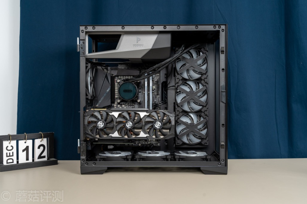 技嘉z490aorusproax主板多大,技嘉z490aorusproax是超级雕吗