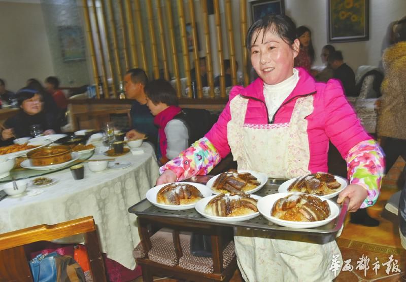 四川杀年猪为什么要请吃饭,四川杀年猪有多热闹