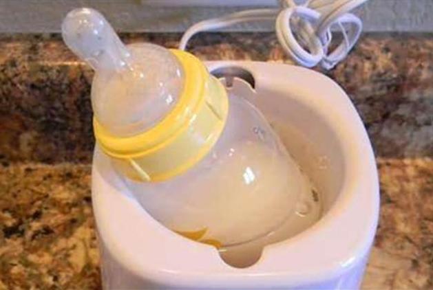 宝宝喝奶总是留下最后一点,宝宝喝奶老是剩一点点怎么回事