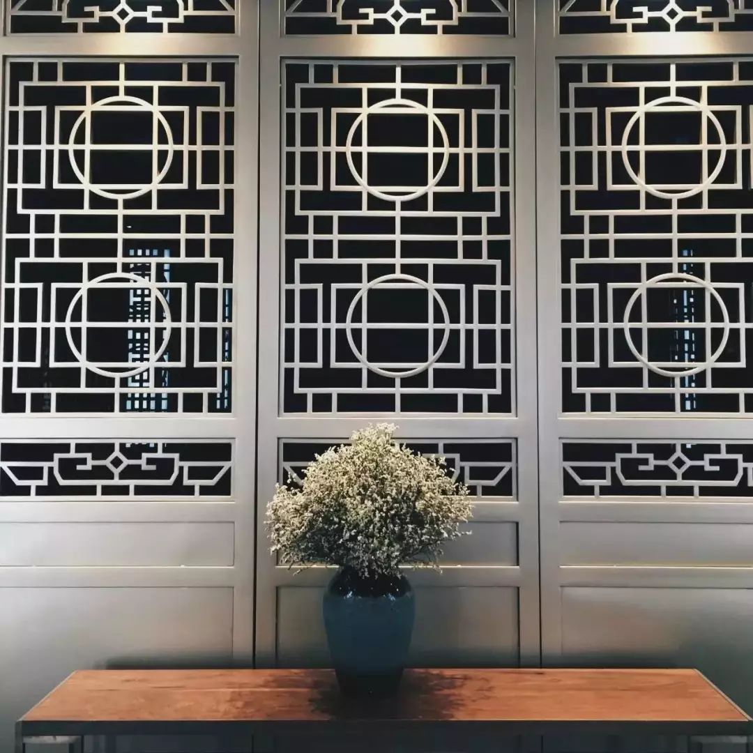 比李宁还厉害的运动员,比李宁高端一些的品牌