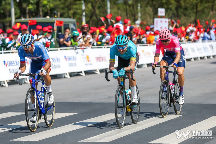 环广西终点冲刺回放,环广西巡回赛完整视频