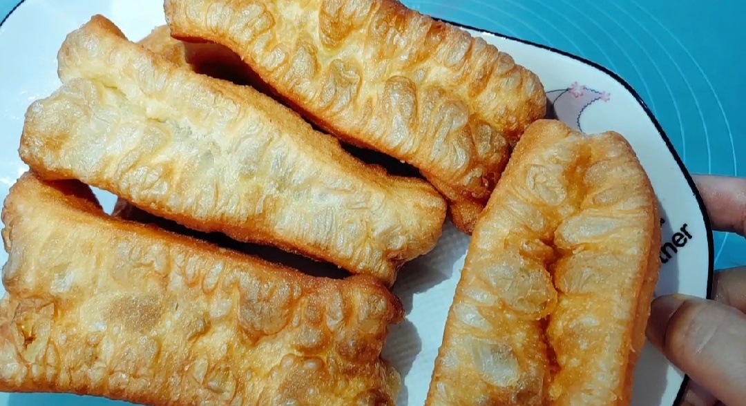 怎么做出松软酥脆的油条,教你学做酥脆油条
