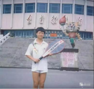 疯狂的李娜：14岁丧父、欠债不认命，苦拼15载成网球天后身价上亿