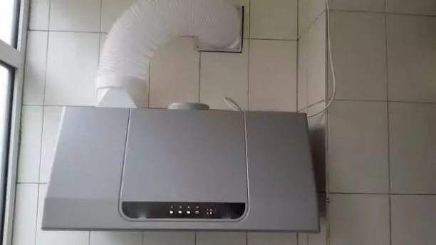 油烟机管道塑料和铝箔哪个好,油烟机铝箔排烟管怎么总是自己坏