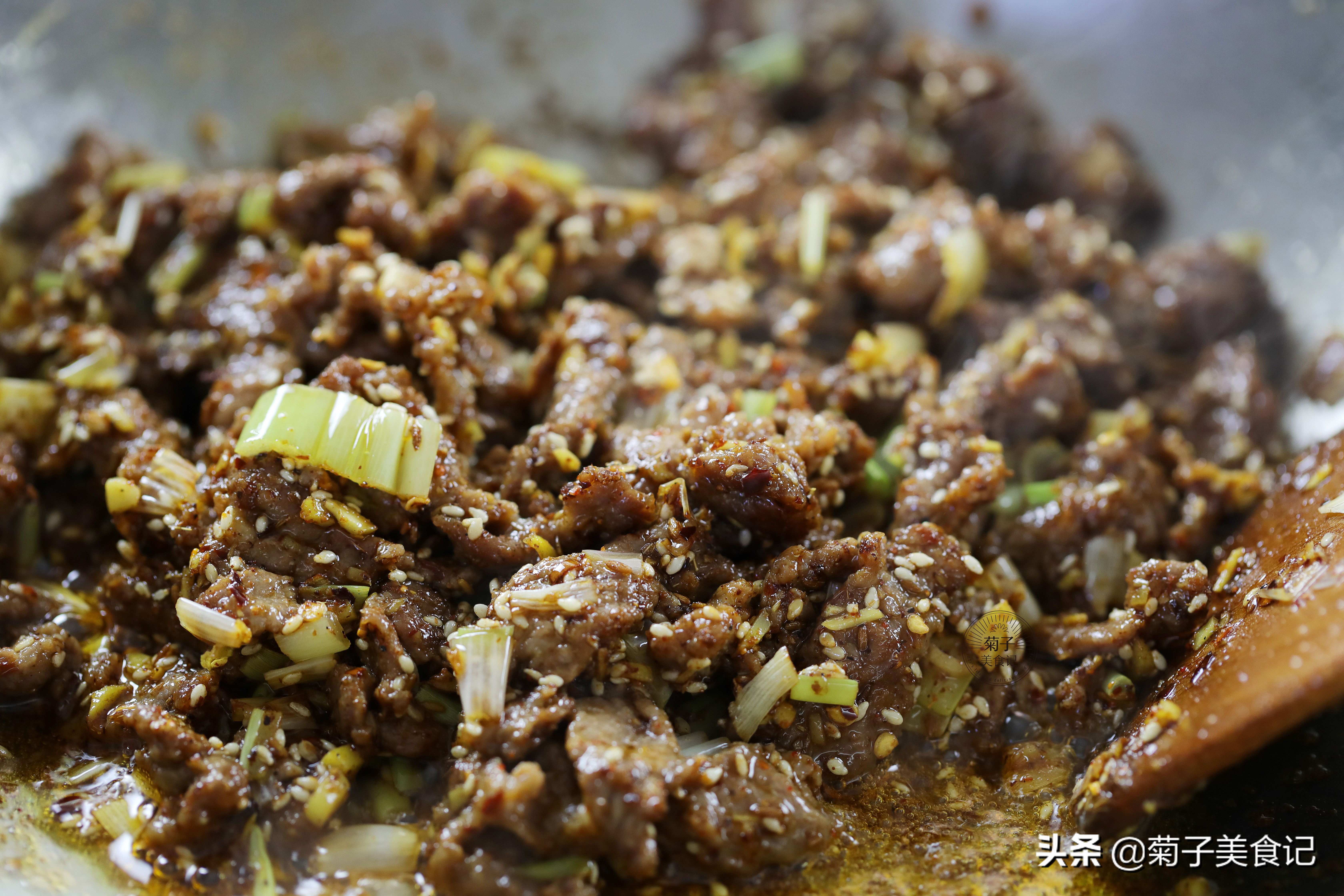 羊肉怎么炖着吃不柴没有膻味,羊肉现炖的好吃还是过夜的好吃