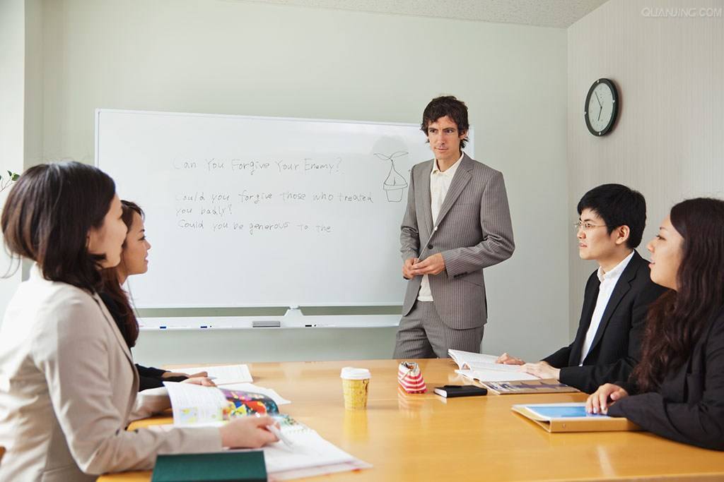 国外不会英语怎么交流做生意,与老外谈生意的英语对话