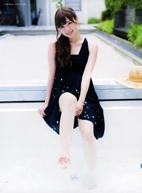 白石*衣麻**对后辈田村保乃的“嘲讽和演技”赞不绝口