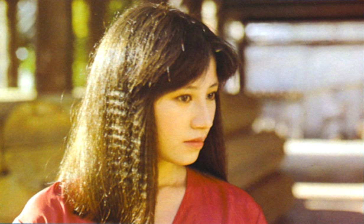 她22岁大红，三个丈夫1死2坐牢，还无奈放弃上亿遗产，悲惨半生