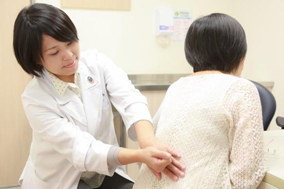 上班久坐背痛怎么办,久坐导致的背痛怎么办