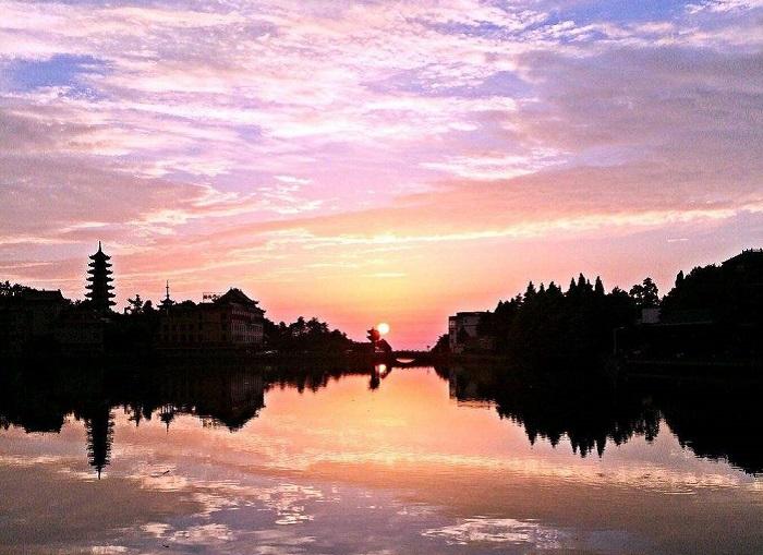 咸宁到张家界自驾游攻略,咸宁隐水洞自驾游攻略