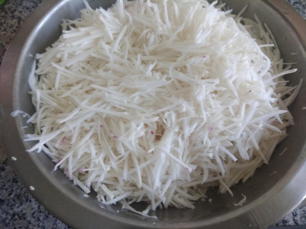 老东北美食白菜芹菜饺子蒸饺,天冷了这种蒸饺最好吃营养丰富