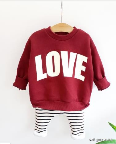 韩国童装短袖t恤搭配,早秋流行什么衣服童装