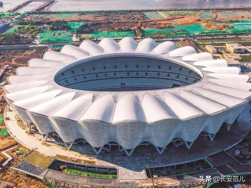 西安最“钢”地标！782天，西安奥体中心主体育场“石榴花”落成