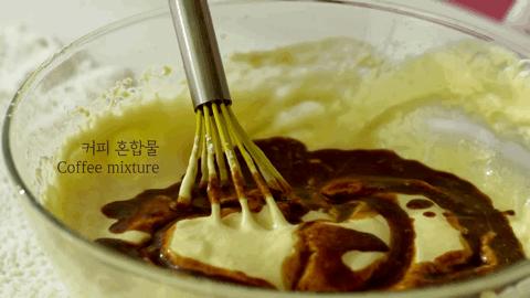 好吃的只有奶油的爆浆蛋糕,罗森摩卡芋泥味奶油蛋糕