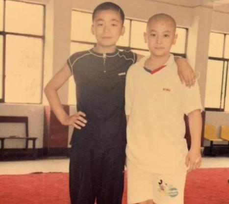 央视谈撤侨,撤侨令王宝强视频