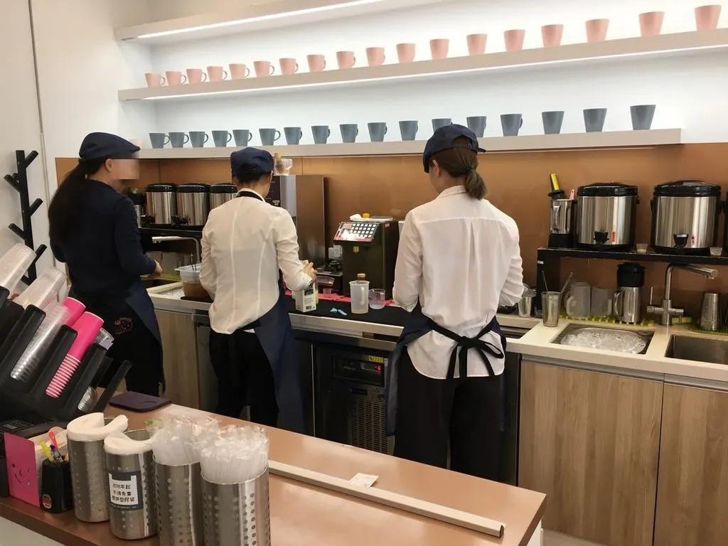 没有2000万别开奶茶店？