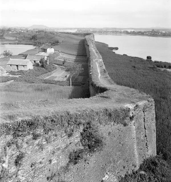 南京相隔百年的照片,南京城景对比图