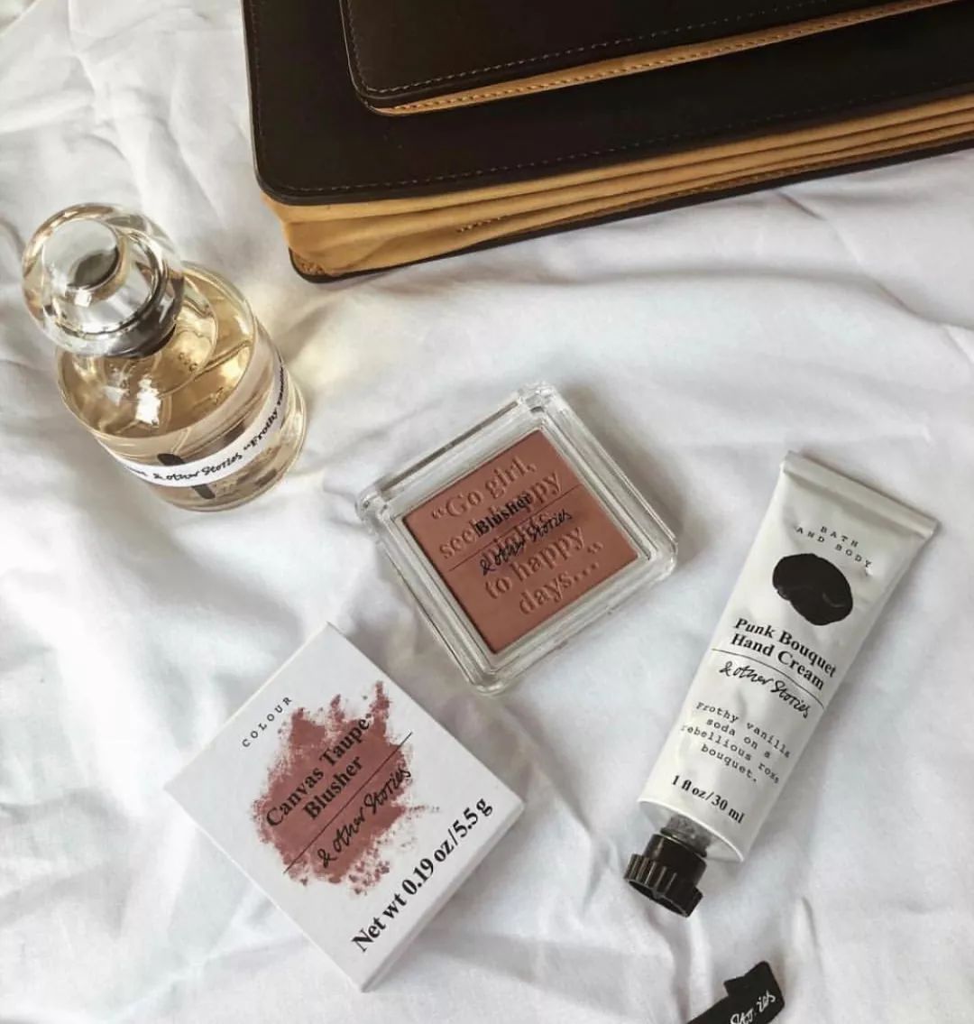 现在流行的美妆,现在比较流行哪些美妆产品