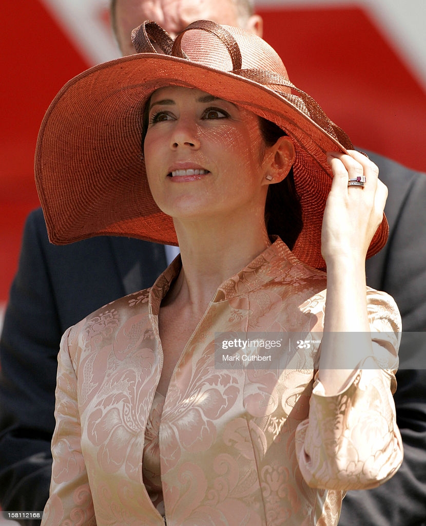 凯特王妃同款头饰,丹麦王储妃玛丽高跟鞋