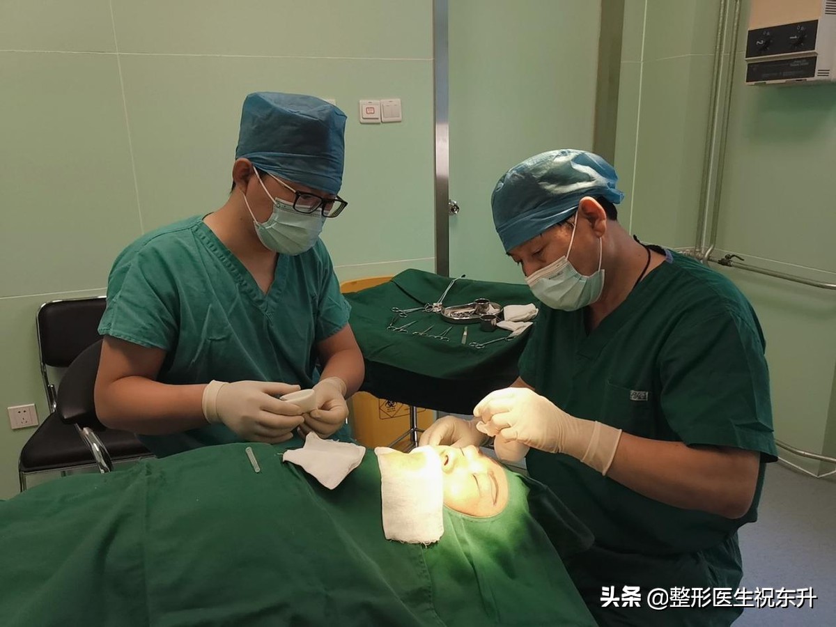 近视手术100个问答,提眉手术一般是解决什么问题