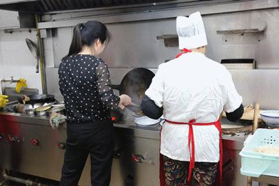 老上海弄堂生活气息,老上海弄堂烟火气视频