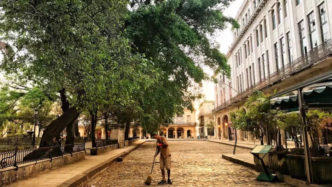 美国西海岸(碰撞)古巴哈瓦那