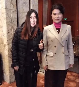 西单女孩成名视频,西单女孩春晚董明珠