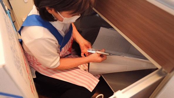 “变态”到极致的日本人，连搬家都不放过，网友拍下全过程！