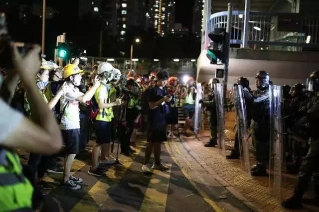 港警“速龙小队”,港警止暴视频速龙小队