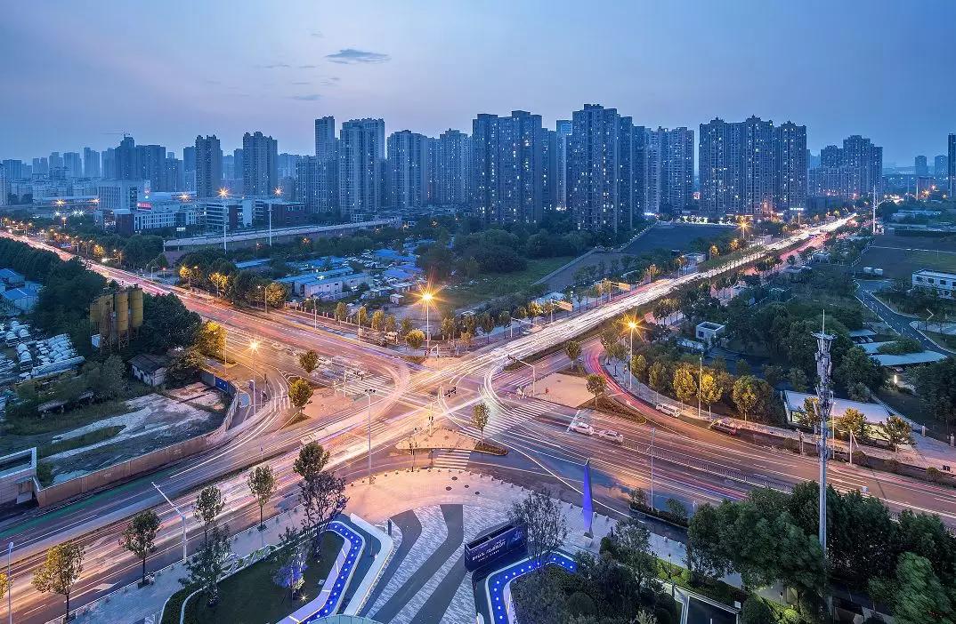 市区二环边地铁房首付38万月供4100,首付2万月供3000地铁一号线