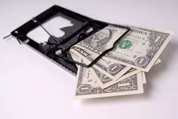 我发现这届的年轻人都喜欢赚“快钱”