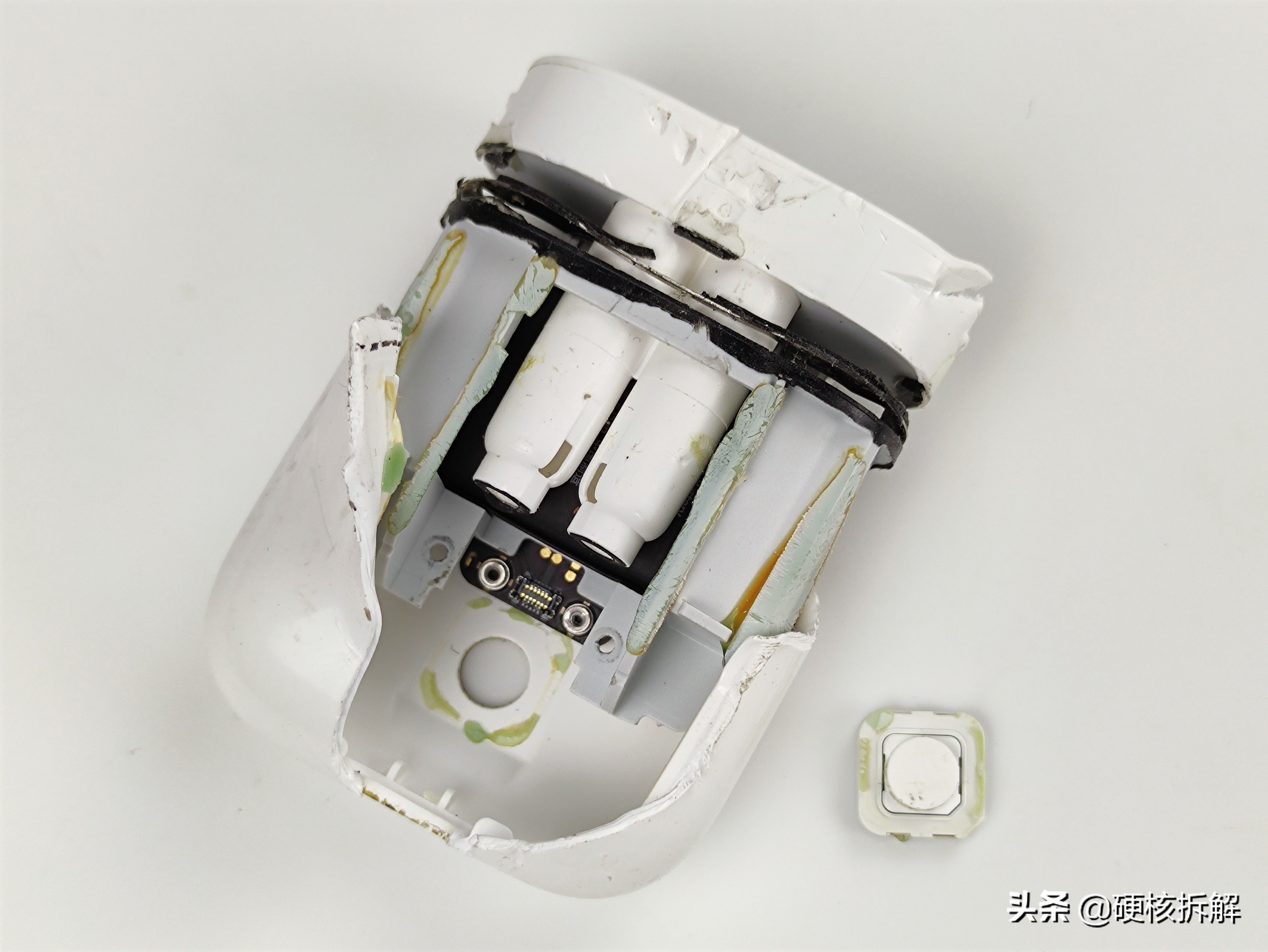 拆解苹果airpods和华强北airpods,华强北苹果耳机airpods拆解视频