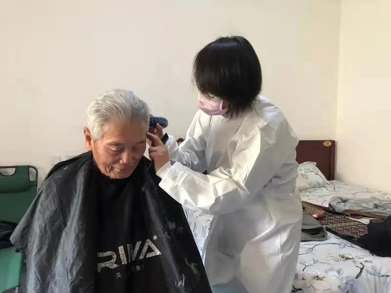 老人入住养老机构美好感受,养老服务机构解除封闭