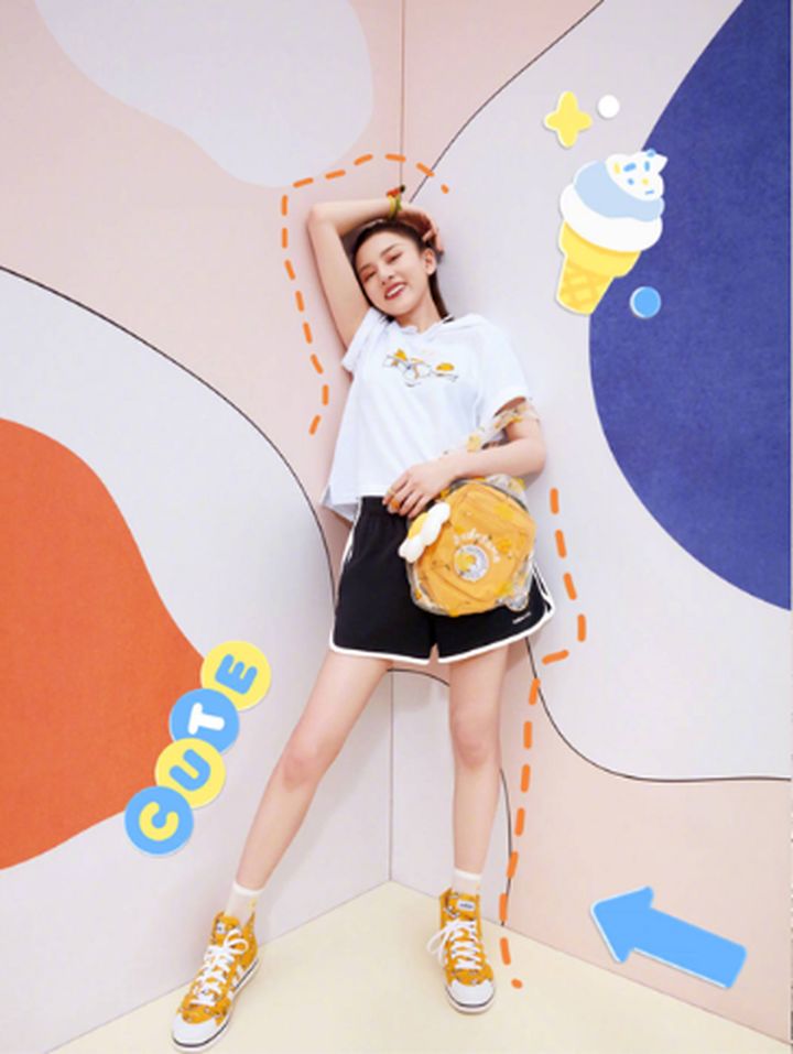 杨超越翻版宋祖儿？别开玩笑了