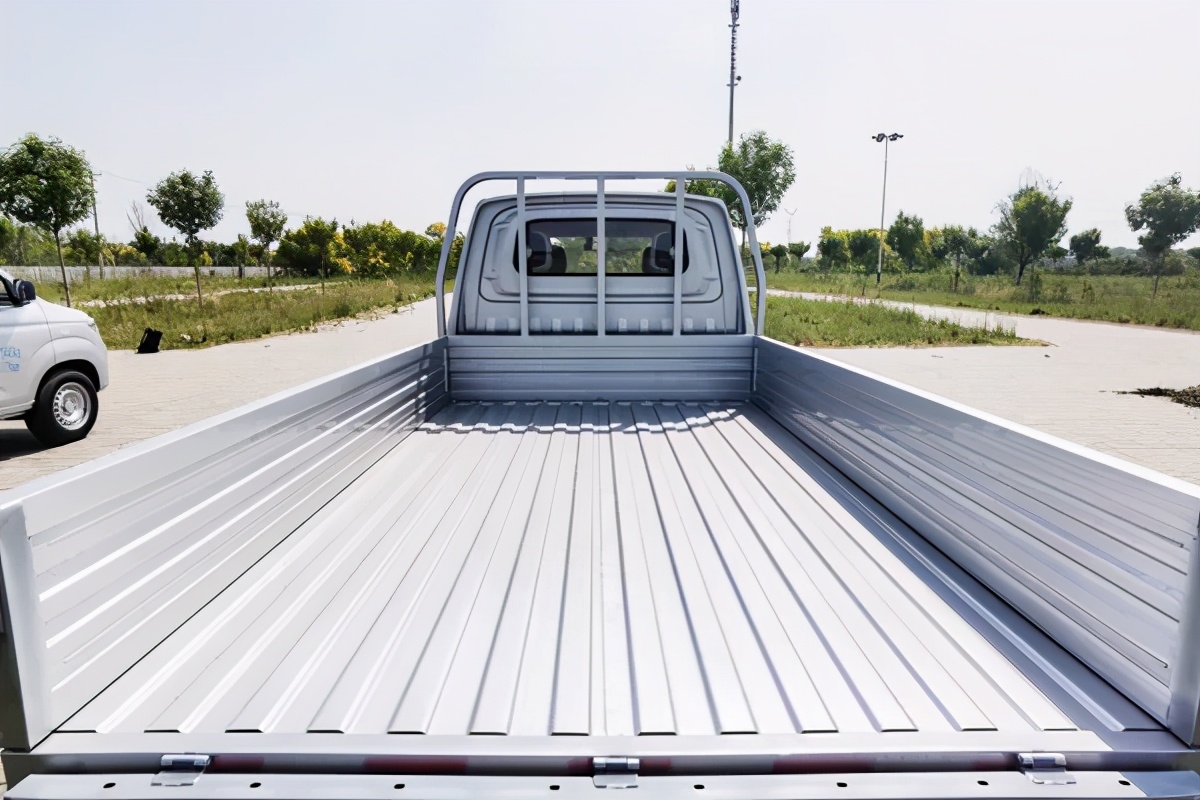 实拍东风小康C71/C72，这款车究竟“超牛”在哪里｜卡车之友网