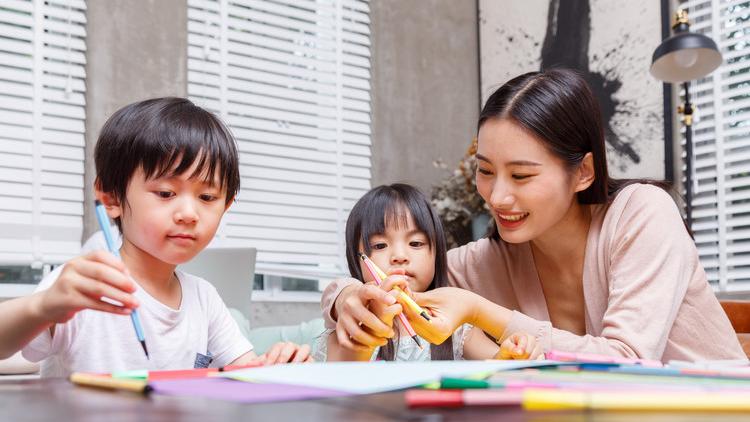 新生儿黑白颠倒最佳纠正方法,新生儿睡觉黑白颠倒了要怎样办