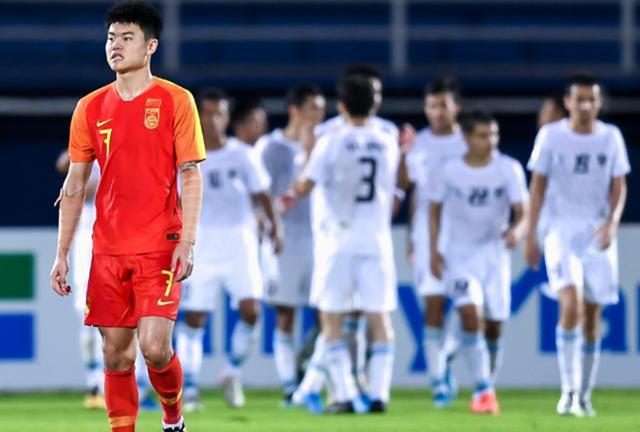 黄健翔吐槽国足完整,黄健翔分析中国足球下降原因