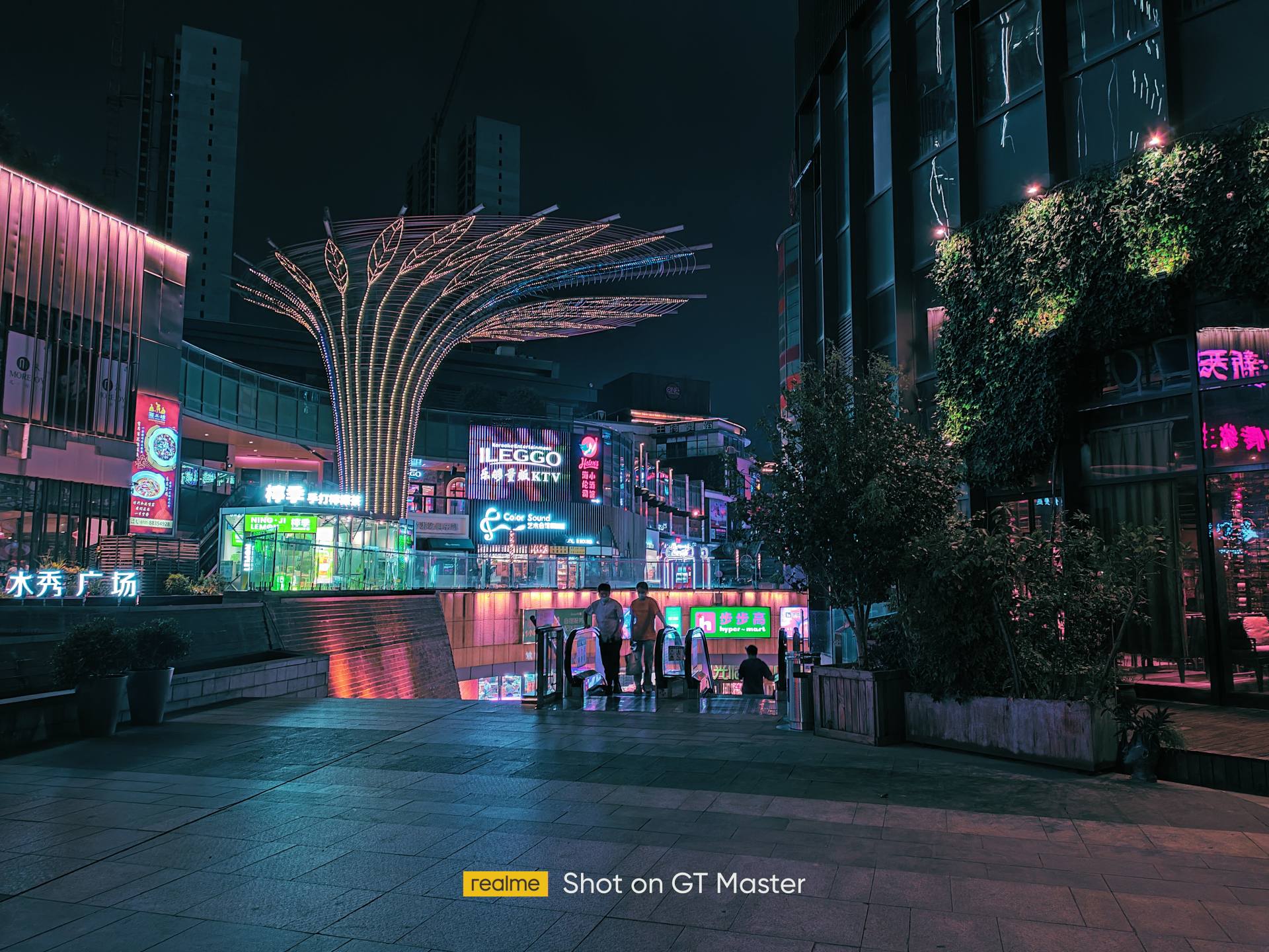 2000元买真我gt顶配合适吗,2000左右性价比高的realme手机