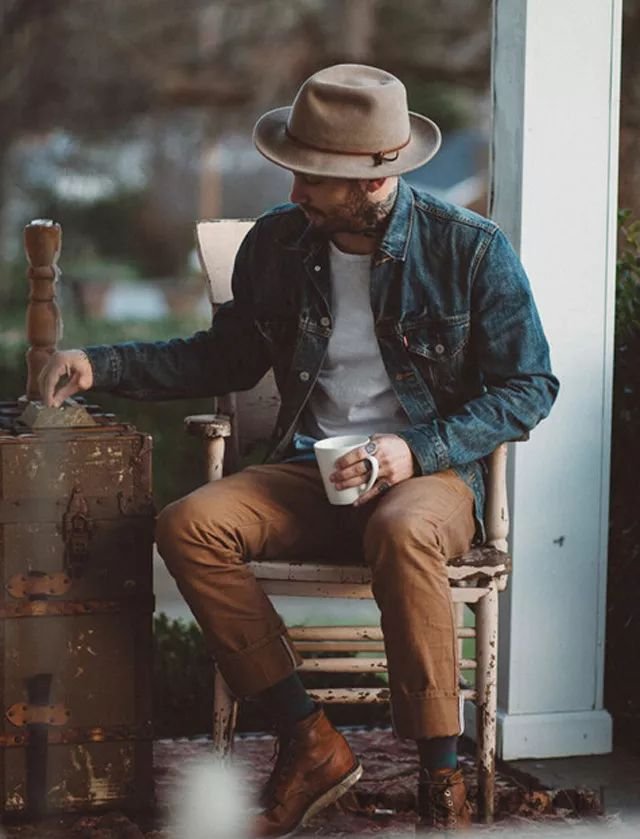 没有鞋带的英伦风马丁靴如何搭配,小个子马丁靴的多种穿搭