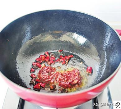 自制不辣小龙虾调料,自制小龙虾加什么配菜