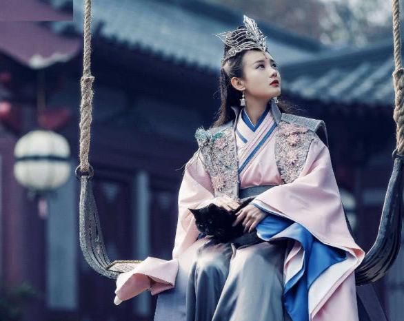 背后有背景却一直捧不红的女明星,却怎么都捧不红的4位女明星