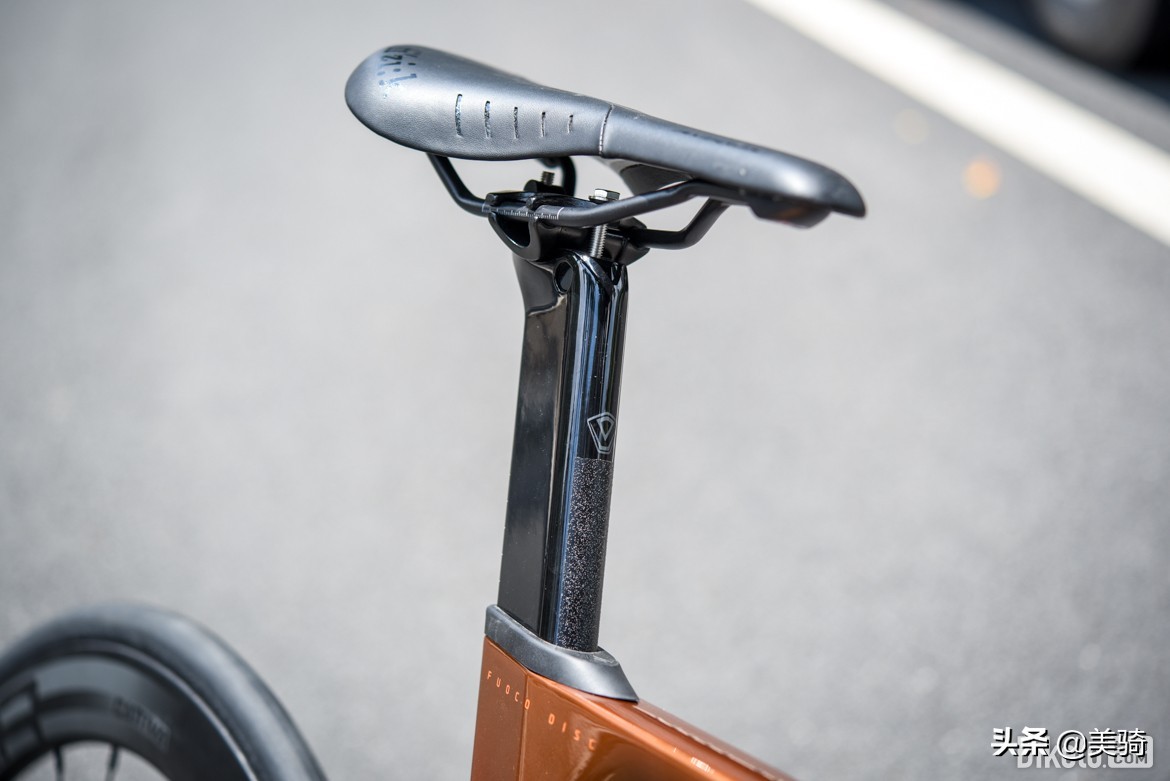 入门碳纤维公路车和顶级铝公路车,kootu碳纤维公路车测评