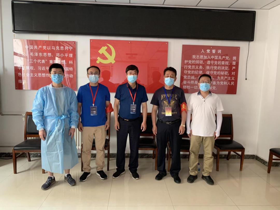 向抗疫一线人员致敬感人视频,向坚守在抗疫一线的物业人致敬