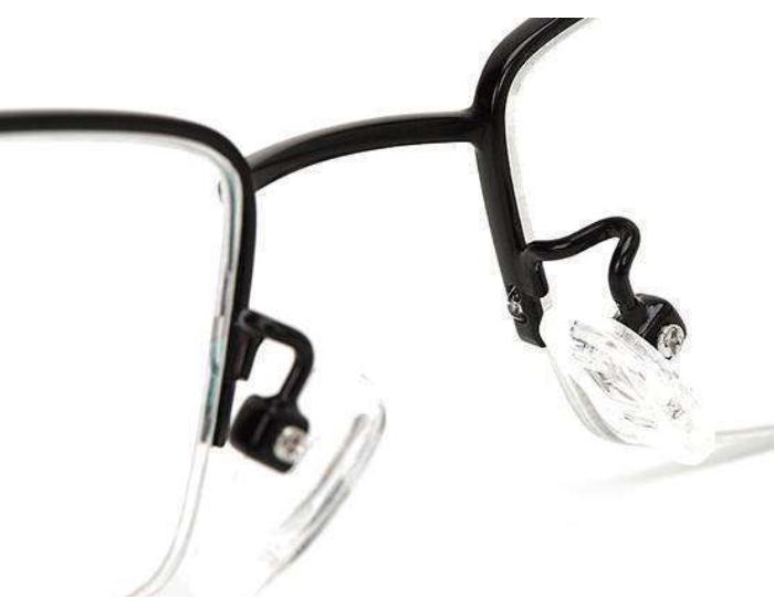 近视怎样选合适自己的镜片,怎样选择适合自己的近视眼镜